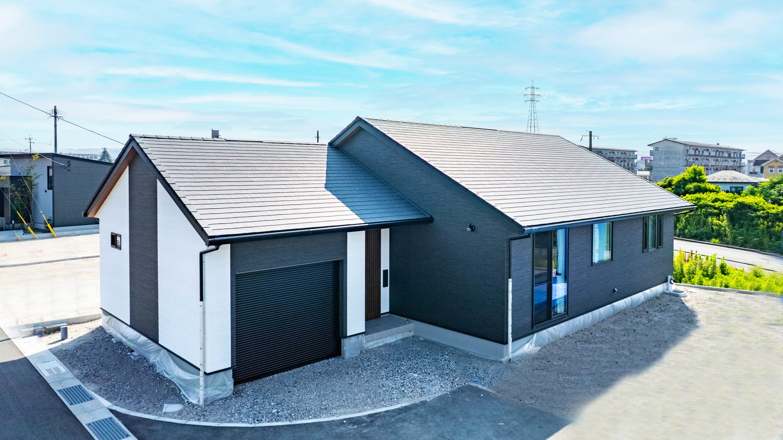 隼人町内山田モデル「インナーガレージ付」平屋建て